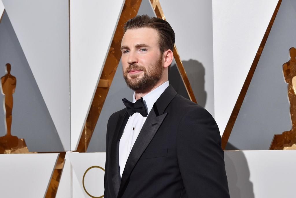 Chris Evans Accidentally Leaks Nude Photo On Instagram