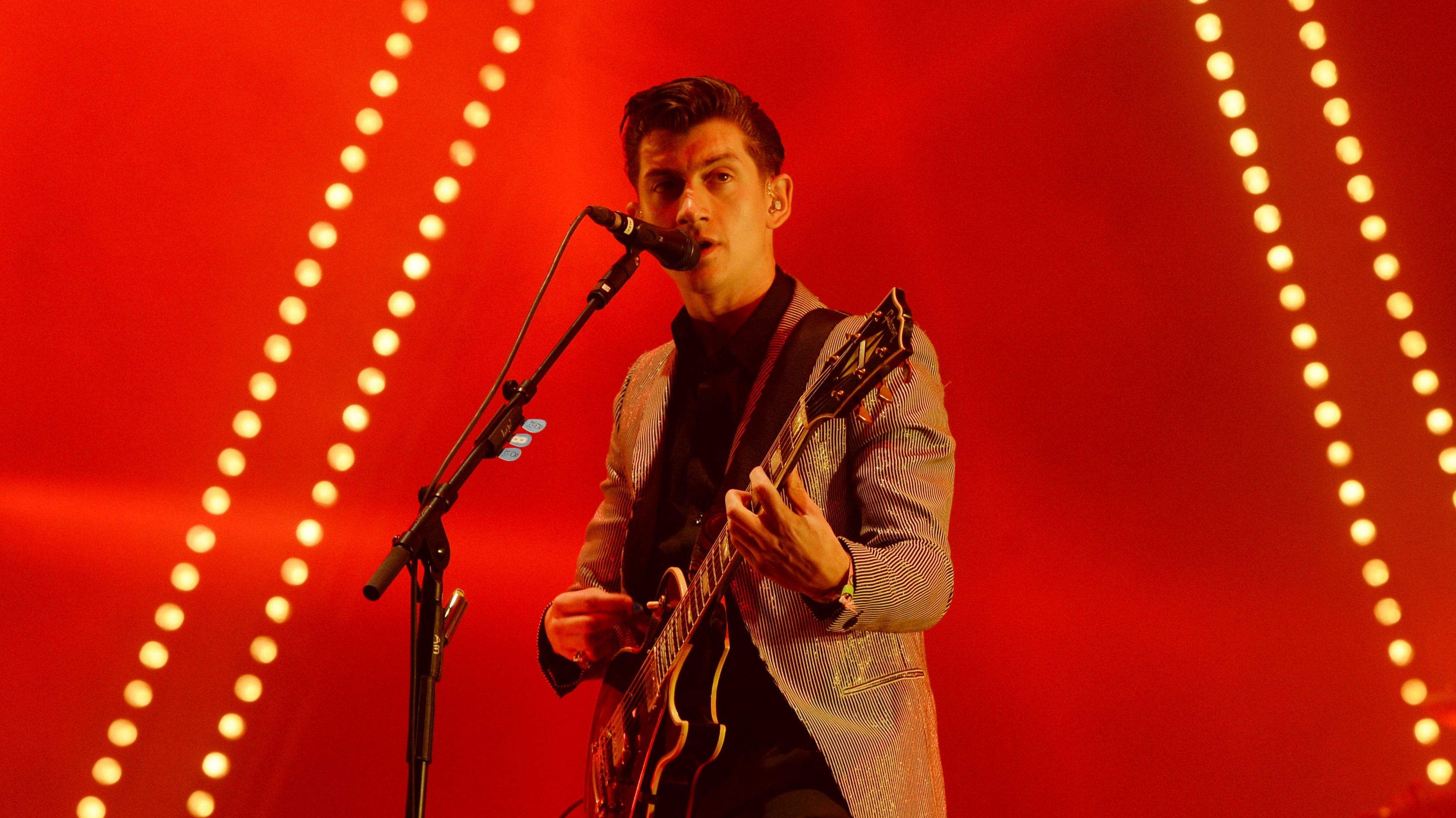 How To Watch Arctic Monkeys At Glastonbury 2023 Free