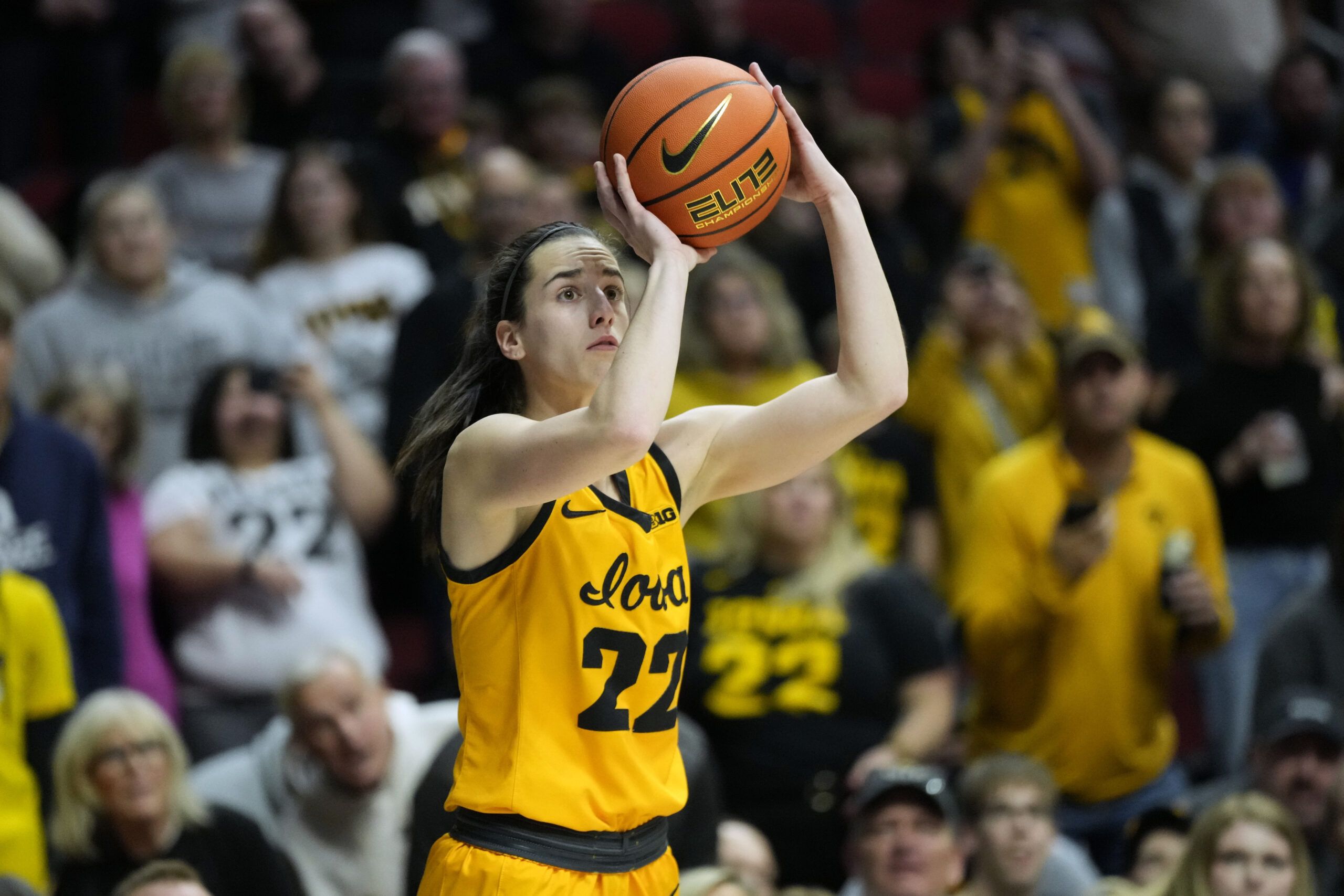 Video Shows That Yes Caitlin Clark Beat The Buzzer