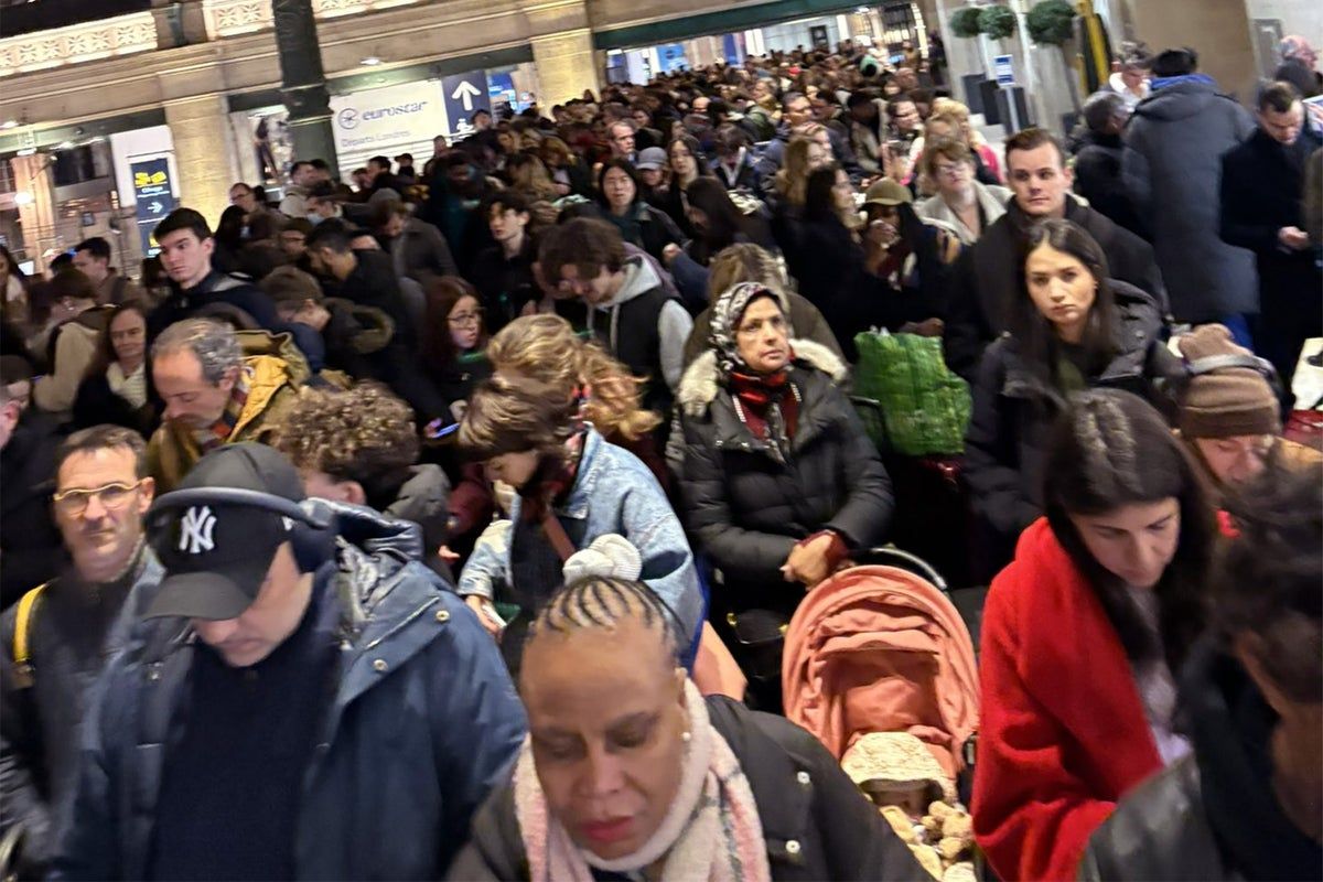 Eurostar Passengers Stranded At St Pancras And Gare Du