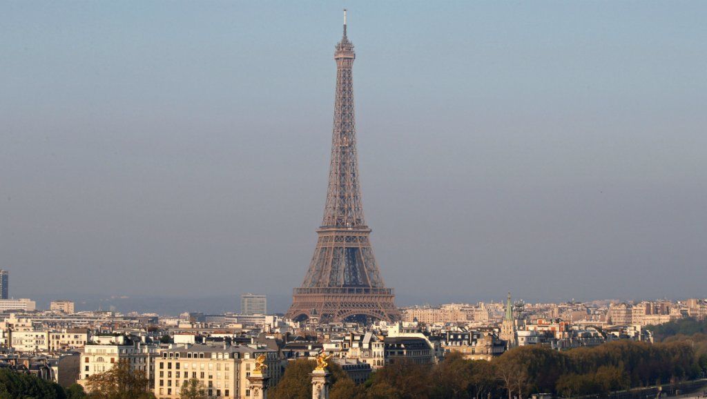 Eiffel Tower Closed As Climber Attempts To Scale