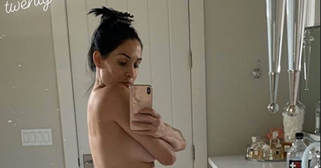 Nikki Bella Posts Totally Naked Selfie To Celebrate