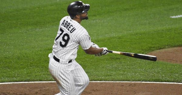 Eloy Jiménez drives in 3 as White Sox rally past Mariners