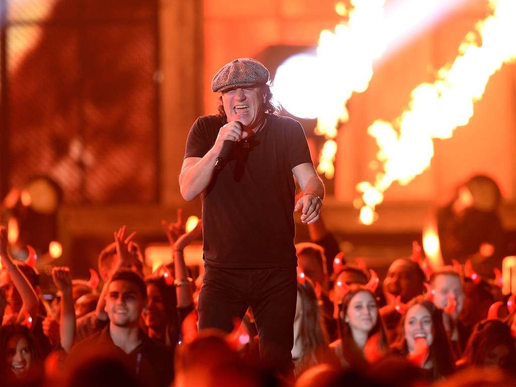 AC/DC ‘reunited with Brian Johnson’ in leaked photos…