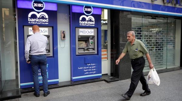 Lebanon to Allow Students Abroad to Get Dollars from Home
