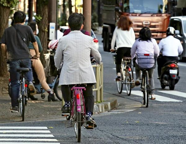 Two-wheeled transportation gains favor in coronavirus era in Japan