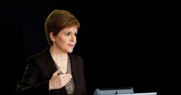 Nicola Sturgeon announces 800 new cases of coronavirus in Scotland and 2 deaths
