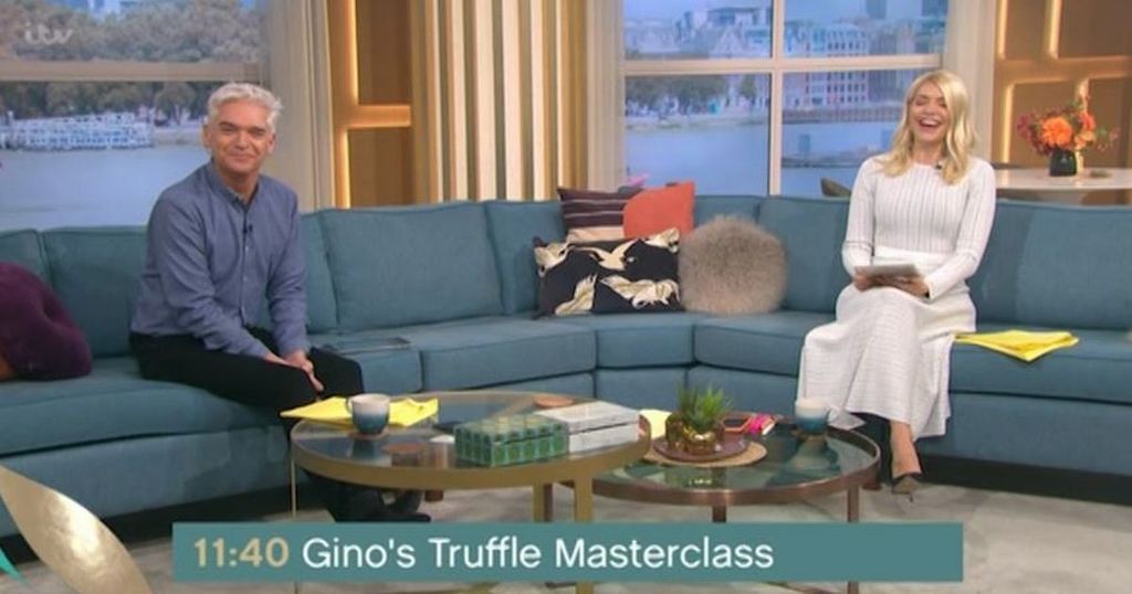Gino D'Acampo gets telling off from Holly Willoughby…