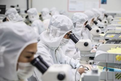 China’s Drive to Make Semiconductor Chips Is Failing