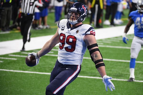 J.J. Watt to Cardinals: Daughter of franchise legend gives 'blessings' as  team unretires No. 99 jersey 