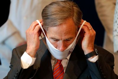 The Lege This Week: Abbott Lets His Mask Slip