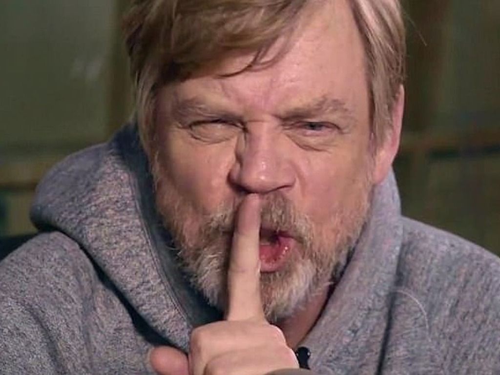 Mark Hamill Tells Fans Which Luke Skywalker Meme Makes 