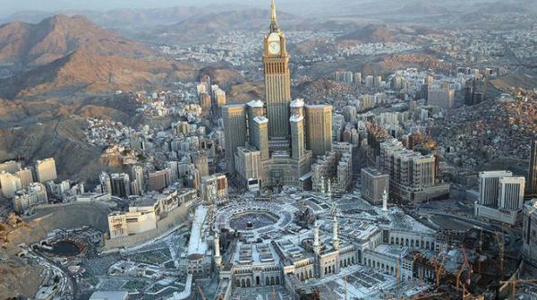 Saudi Arabia to Revive Hajj, Umrah Sectors