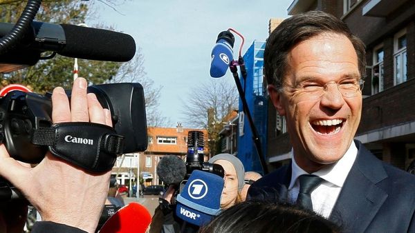 Dutch PM's poll lead shrinks as parliamentary election enters second day