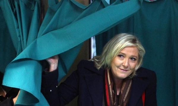French elections: seven regions for centre right, none for Front National – as it happened