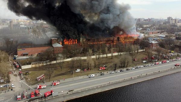 Firefighter killed tackling blaze in St Petersburg