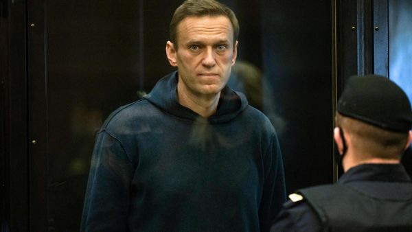 France warns Russia of further EU sanctions if Navalny dies on hunger strike