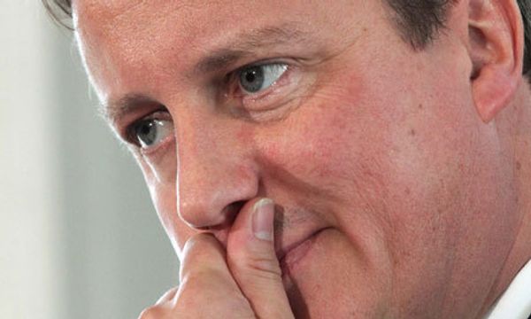 David Cameron's mind still on euro at Commonwealth summit in Australia