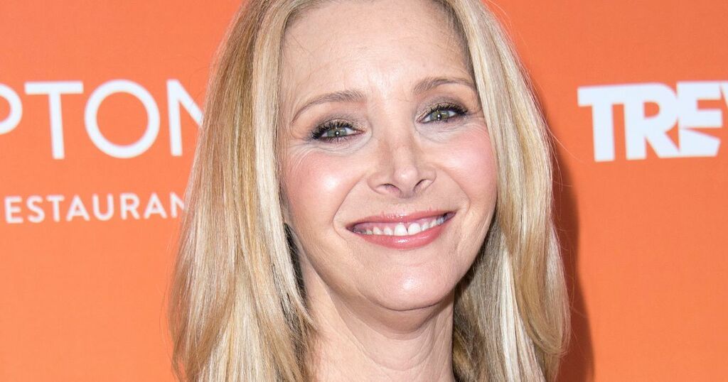 Lisa Kudrow shares rare pic of lookalike son who was…
