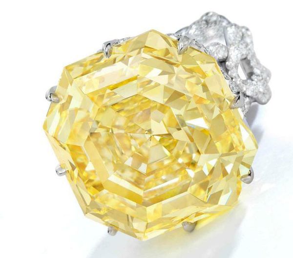 552-carat yellow diamond found in Canada, largest ever in North