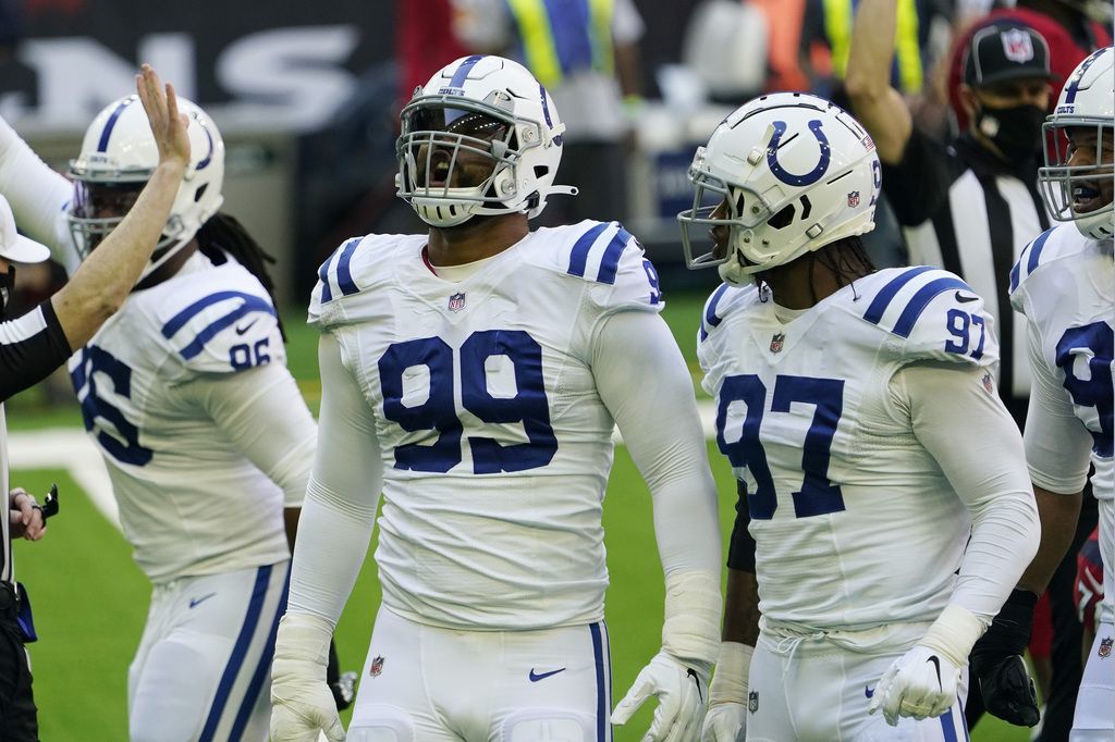 Colts defensive line ranked 19th by PFF