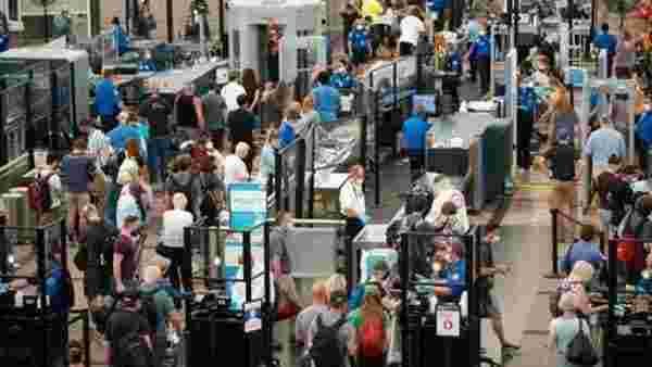 UK considers plan to open foreign travel for vaccinated passengers