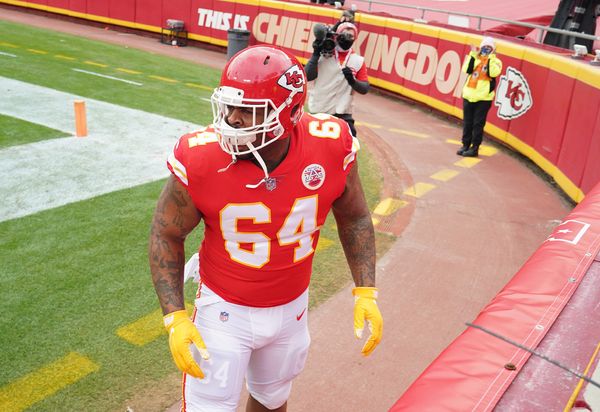 The Bears are signing NT Mike Pennel to a one-year deal
