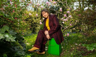 Ali Smith wins Orwell prize for novel taking in Covid-19 and Brexit