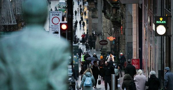 Covid Scotland: 2,639 new cases confirmed in 24 hours as one more death recorded