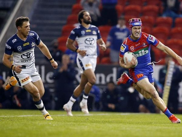 Knights' Ponga stars in NRL Cowboys rout
