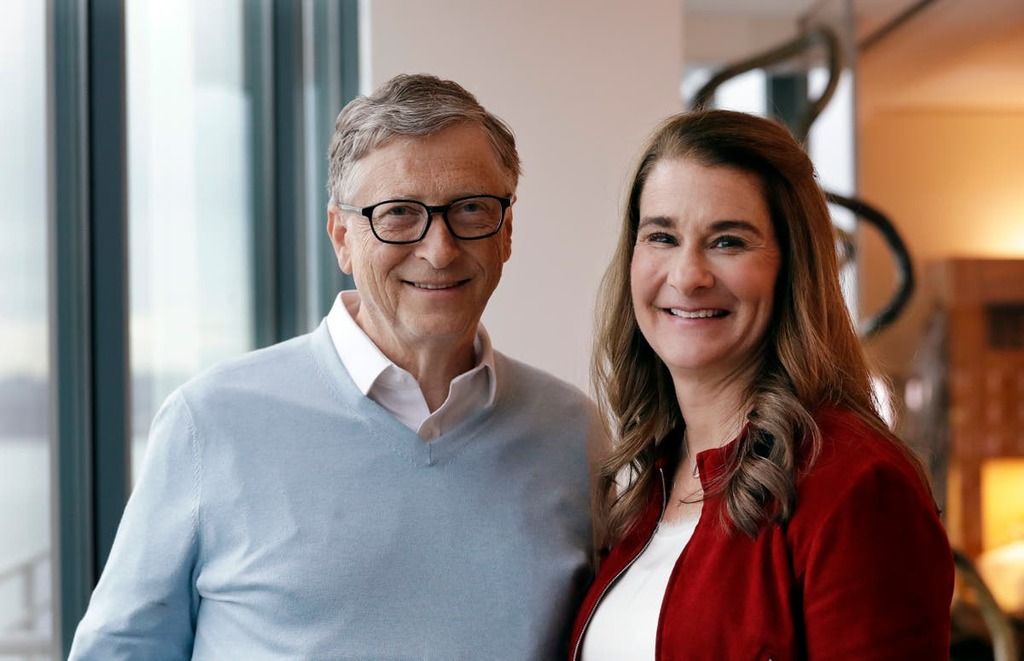 Bill Gates and Melinda French Gates finalize their…