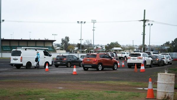 Western NSW records another 36 COVID cases on 'another very concerning day'