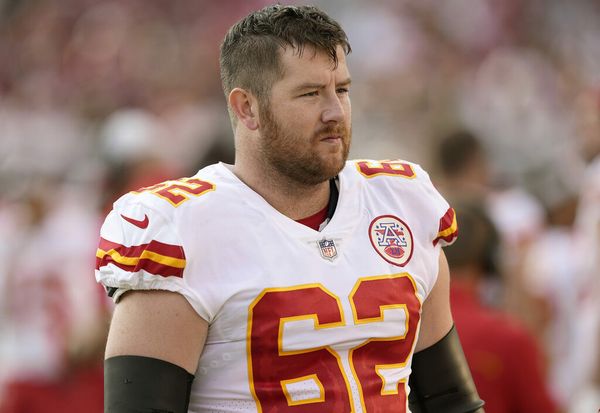 Chiefs' Humphrey, Smith playing leading offensive line