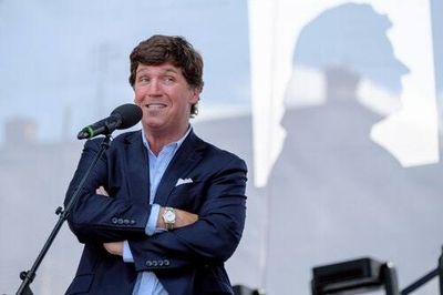 Tucker Carlson: "I lie"