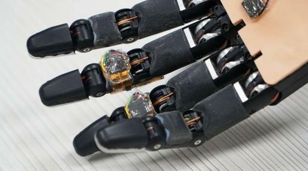 Japanese Scientists Create 'Third Hand' to Help People Perform Daily Tasks