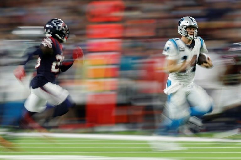 Sam Darnold has two touchdowns as Carolina Panthers beat Houston