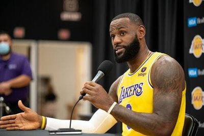 LeBron James is vaccinated but also gave the unvaccinated more ammo