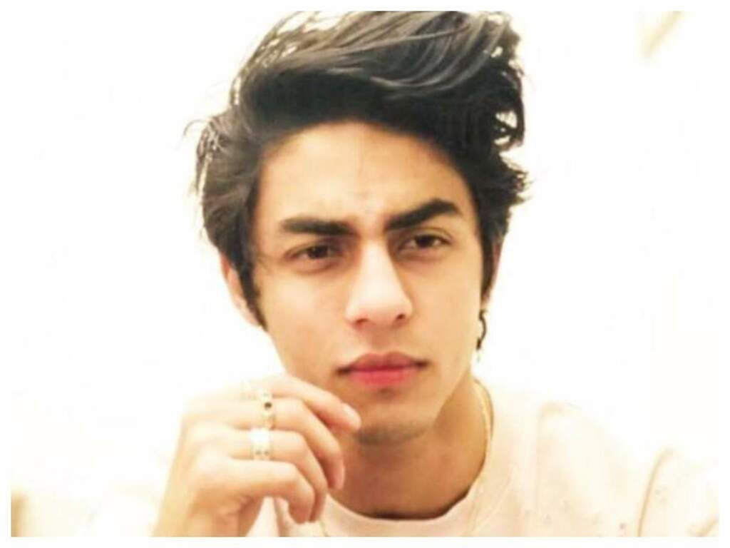 Look whos dining together? Navya SPOTTED with Aryan Khan! | People News |  Zee News, image size:1024x768