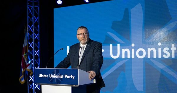 Ulster Unionist Conference: UUP 'ready to lead unionism again', says Doug Beattie