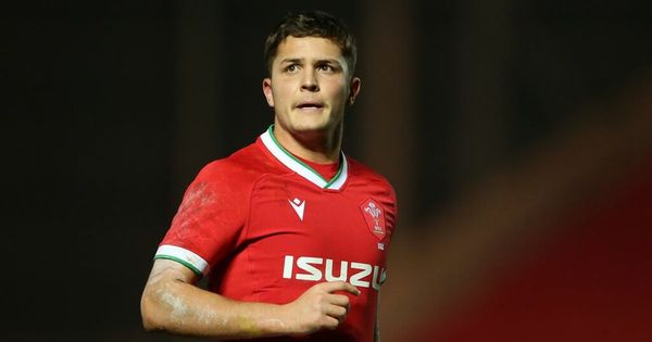 Callum Sheedy admits he's 'behind the eight ball' in battle for Wales No.10 jersey this autumn