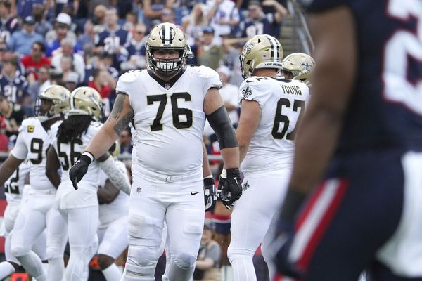 Report: Saints fear Andrus Peat tore his pectoral - NBC Sports