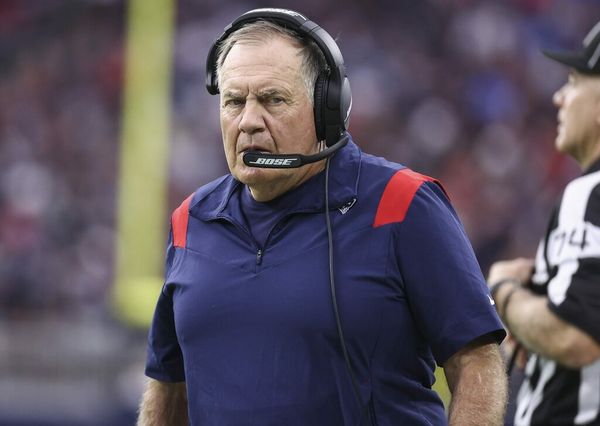 Bill Belichick's pregame, sweatpants outfit became a hilarious meme