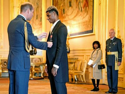 Marcus Rashford melts hearts as he dedicates MBE to his mum