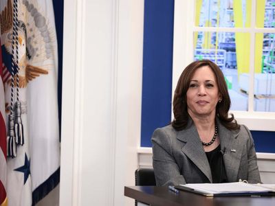 This is how some political insiders think Joe Biden could get rid of Kamala Harris as VP