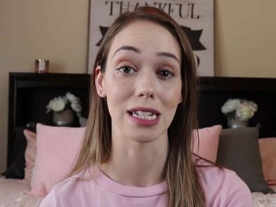 ‘Prison YouTuber’ says she had legs shackled to bed while giving birth