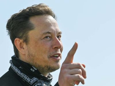 Elon Musk earns the average UK salary in less than two minutes