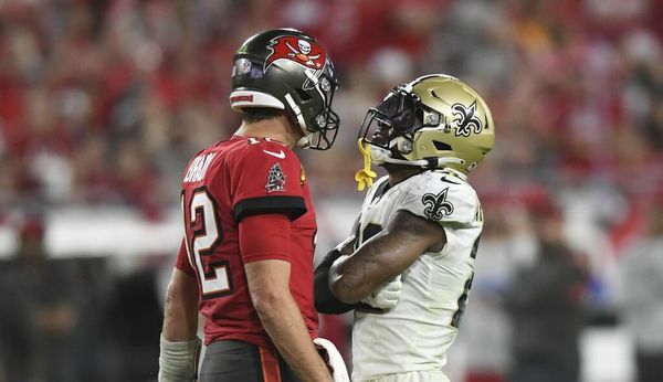 Bucs QB Tom Brady trash talks Saints sideline after late interception