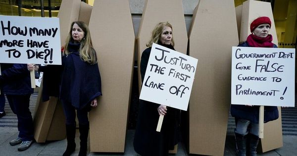 Government pulls handbrake on smart motorway roll-out