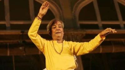 Political fraternity pays tribute to Kathak legend Birju Maharaj after his demise