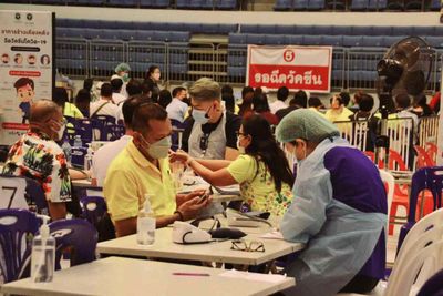 Fourth jab for frontline health workers starts in Phuket